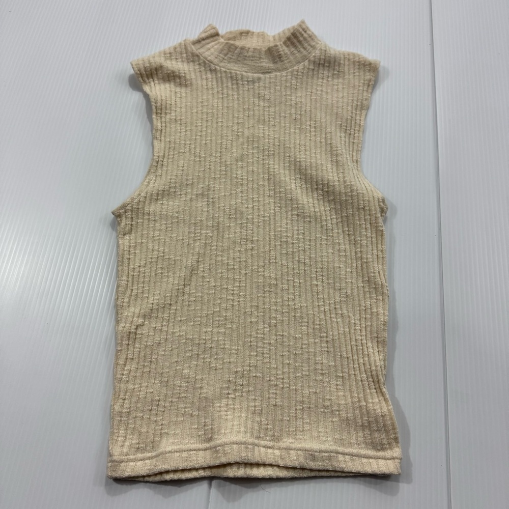 J62. Forever 21 Cream Ribbed Tank Top (S)